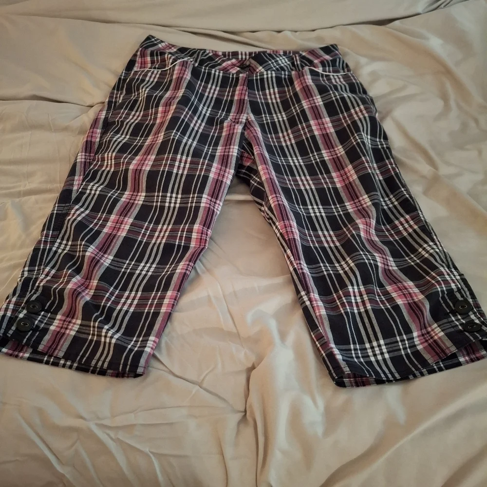 Emerald 18 stylish plaid